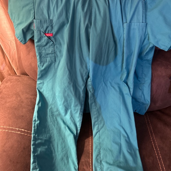 Teal Large Dickies Top And Pant Scrub Set - Picture 3 of 4